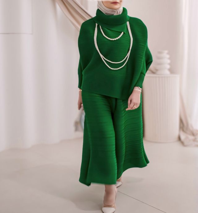 Suit women