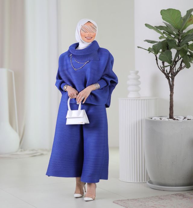 Suit women